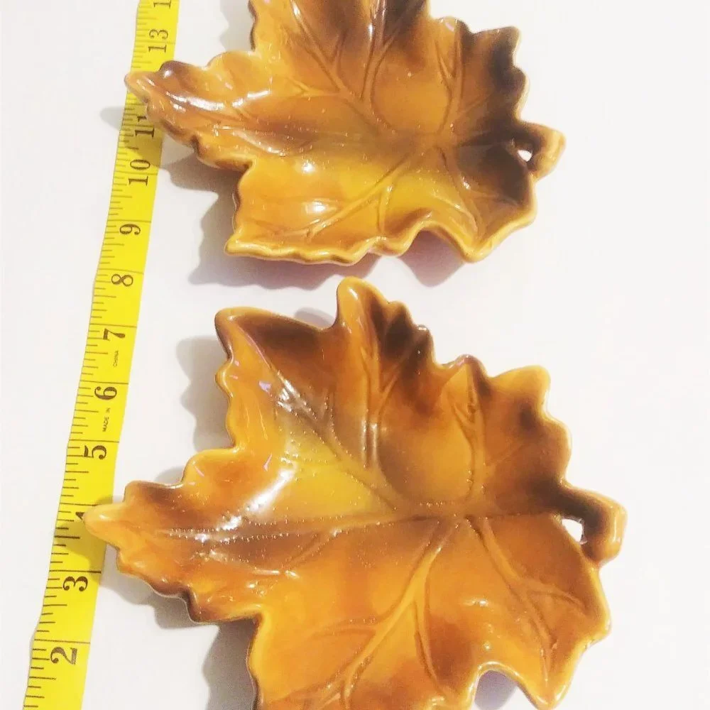 Vintage‎ Porcelain Set of 2 leaves, Dishes